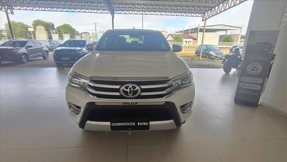 TOYOTA HILUX 2.8 SRX 4X4 CD 16V DIESEL 4P AUTOMÁTICO